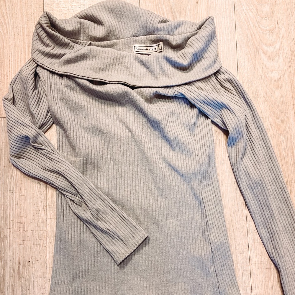 Abercrombie and Fitch Ribbed Sweater